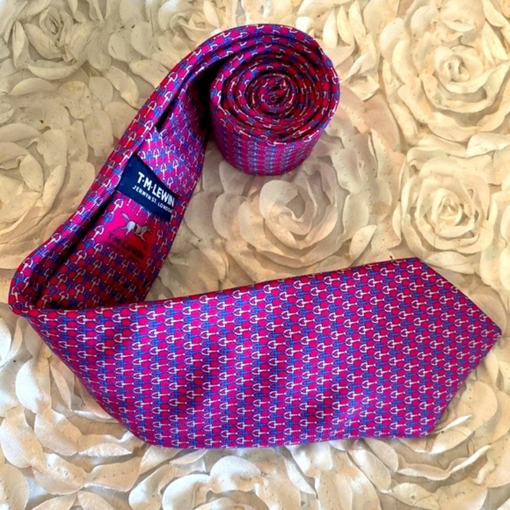 New T. M. Lewin mens horse bridle silk tie